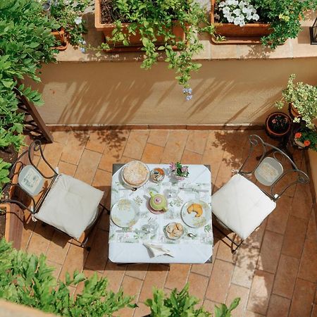 B&B La Finestra Sul Campanile Montecosaro  Buitenkant foto