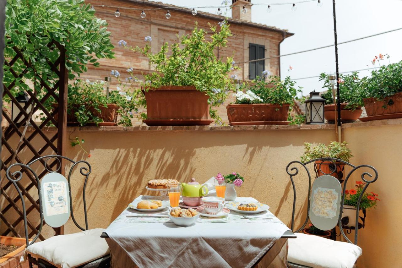 B&B La Finestra Sul Campanile Montecosaro  Buitenkant foto