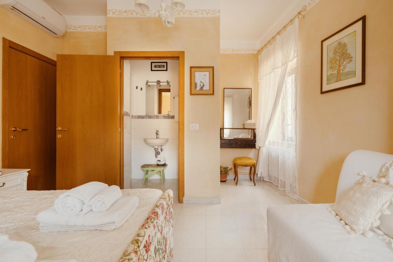 B&B La Finestra Sul Campanile Montecosaro  Buitenkant foto