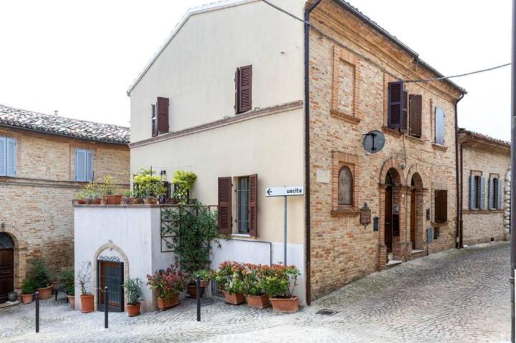 B&B La Finestra Sul Campanile Montecosaro  Buitenkant foto