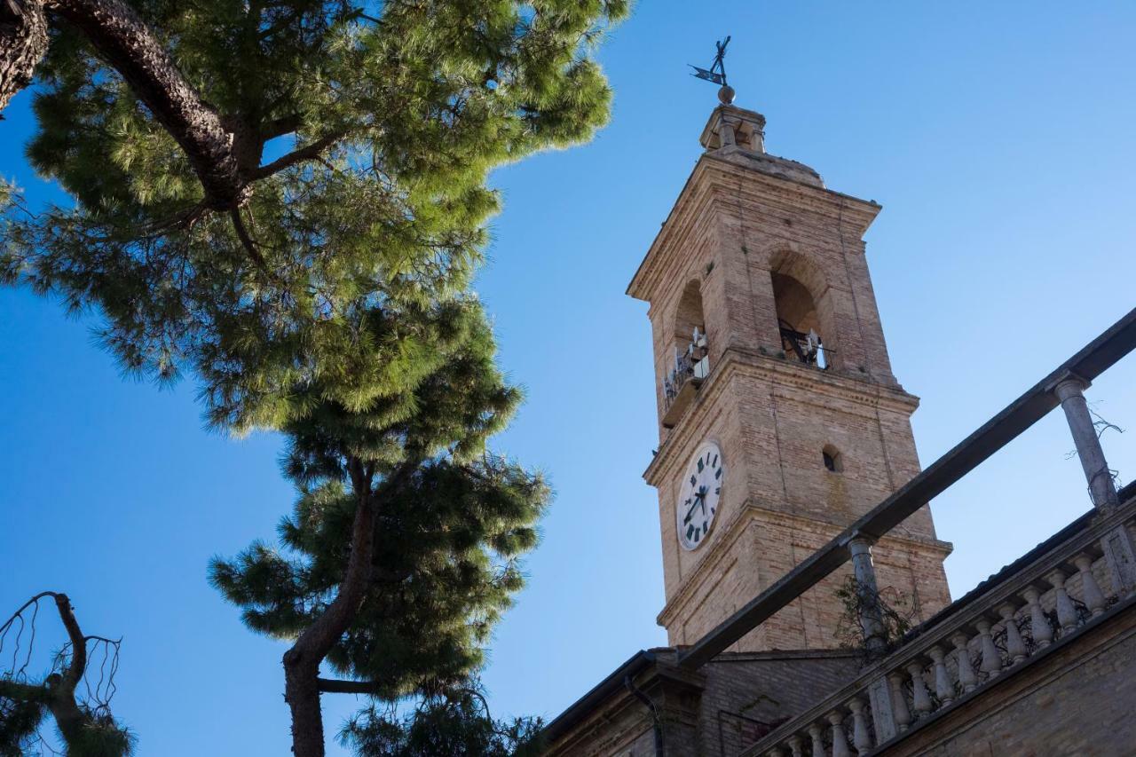 B&B La Finestra Sul Campanile Montecosaro  Buitenkant foto